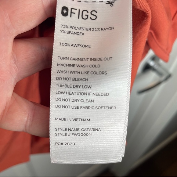 Figs Catarina One-Pocket Scrub Top in Coral/Orange XXS - Picture 11 of 11